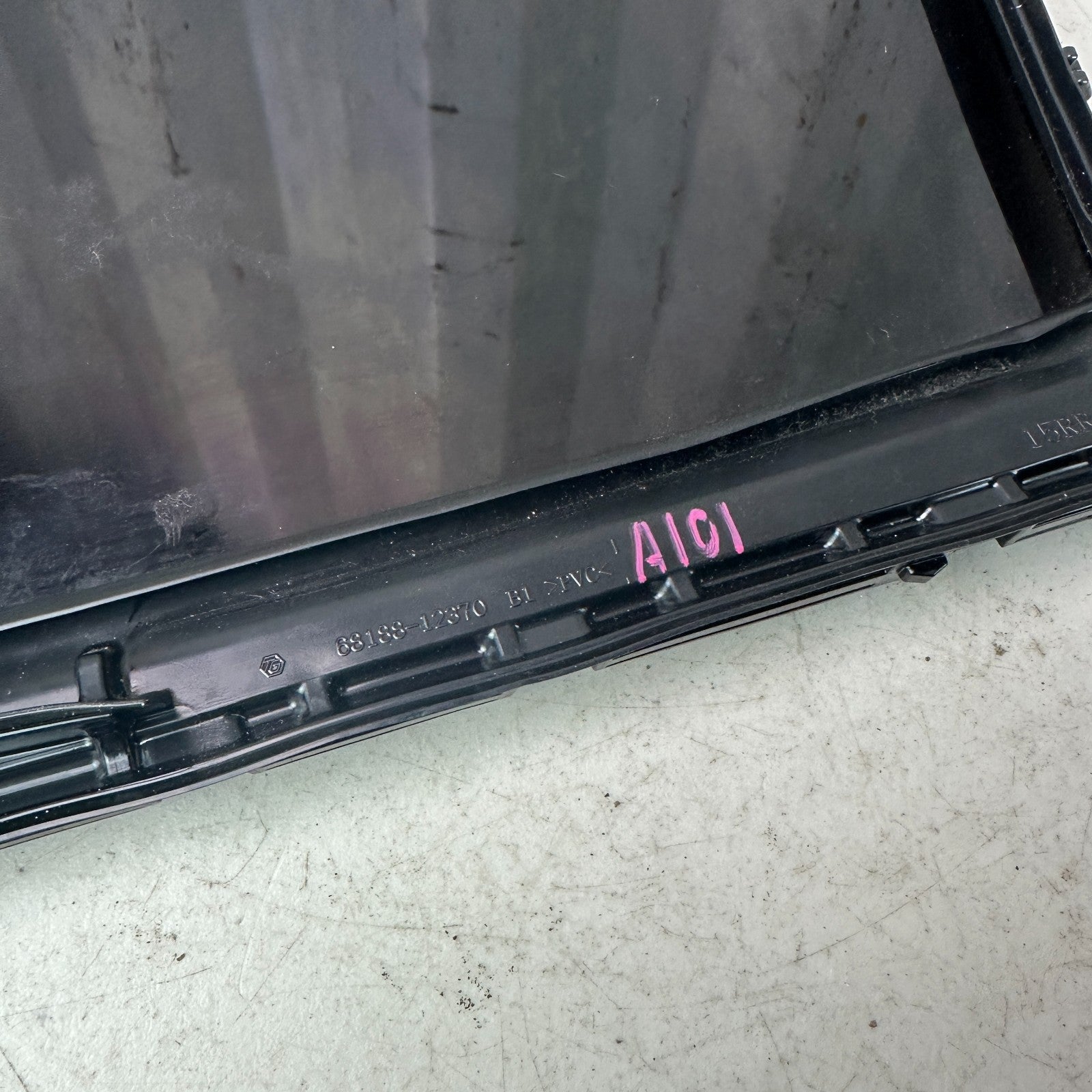 2020-2025 TOYOTA COROLLA REAR RIGHT SIDE DOOR VENT WINDOW GLASS 68188-12370 OEM