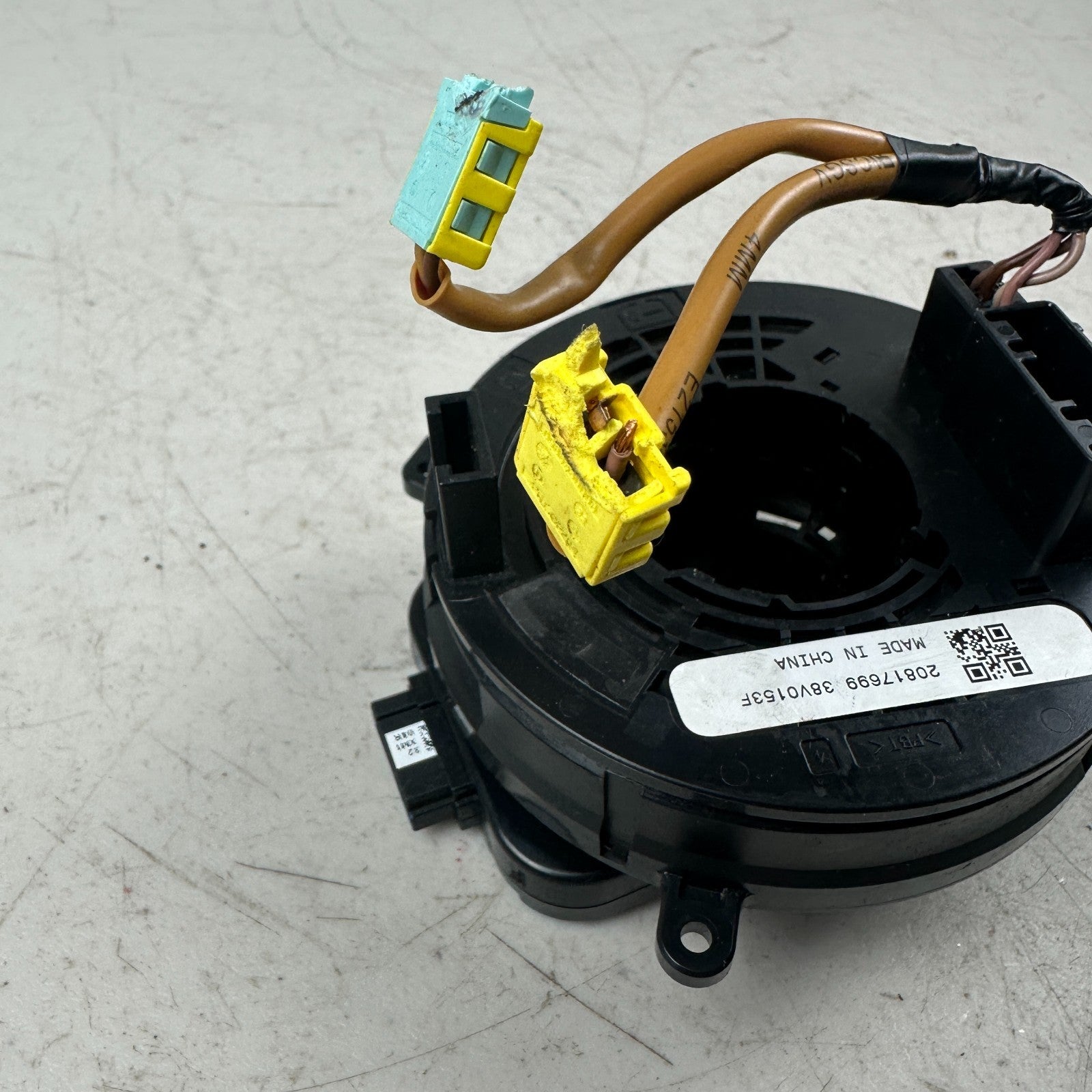 2010-2015 CHEVROLET CAMARO STEERING COLUMN CLOCK SPRING W/ ANGLE SENSOR OEM