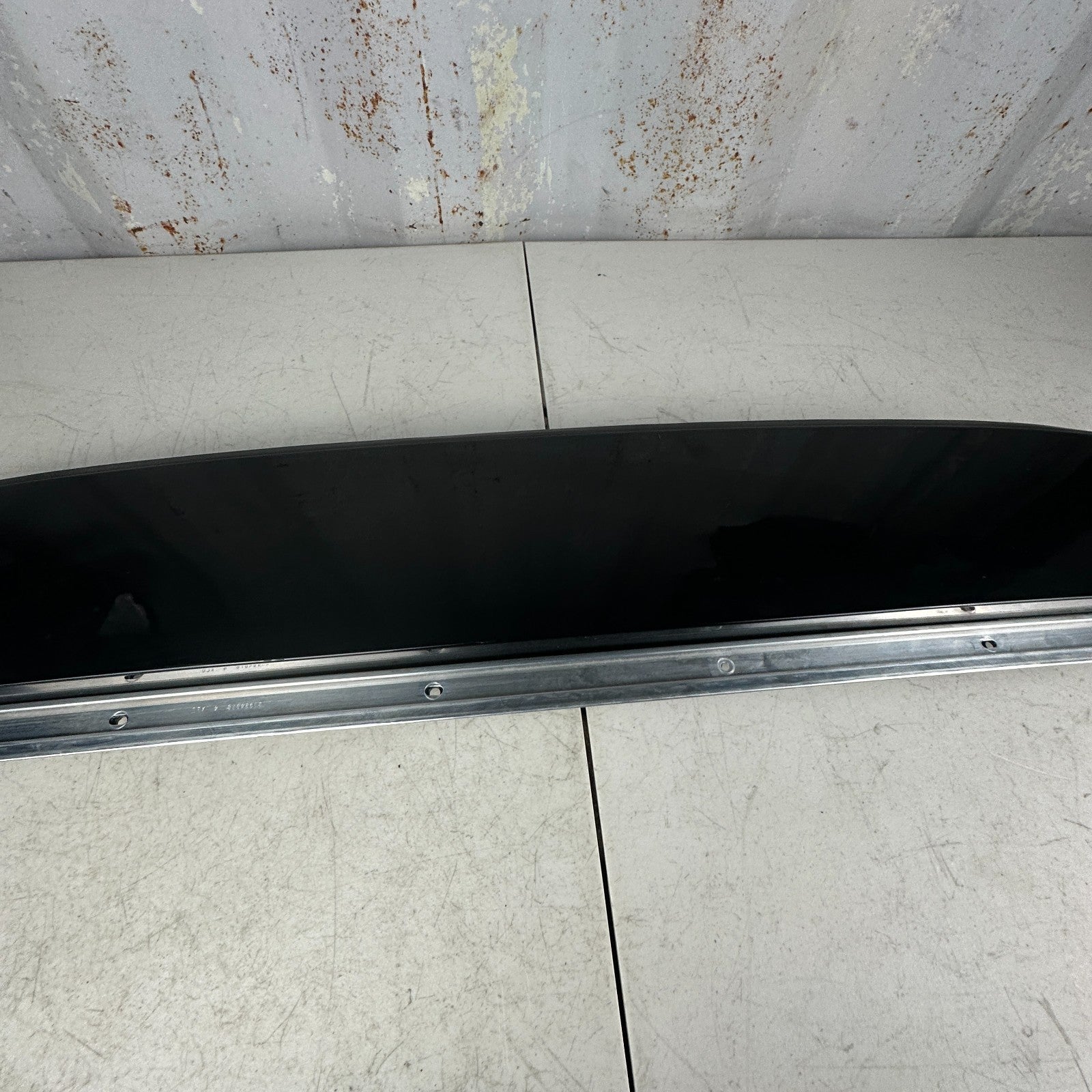 2014-2019 CHEVROLET CORVETTE C7 REAR ROOF EXTENSION COVER PANEL 23316884 OEM