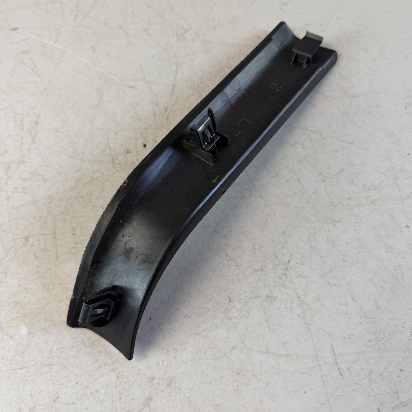 2005-2013 CHEVROLET CORVETTE LEFT SIDE LOWER B PILLAR COVER TRIM AAA38889 OEM