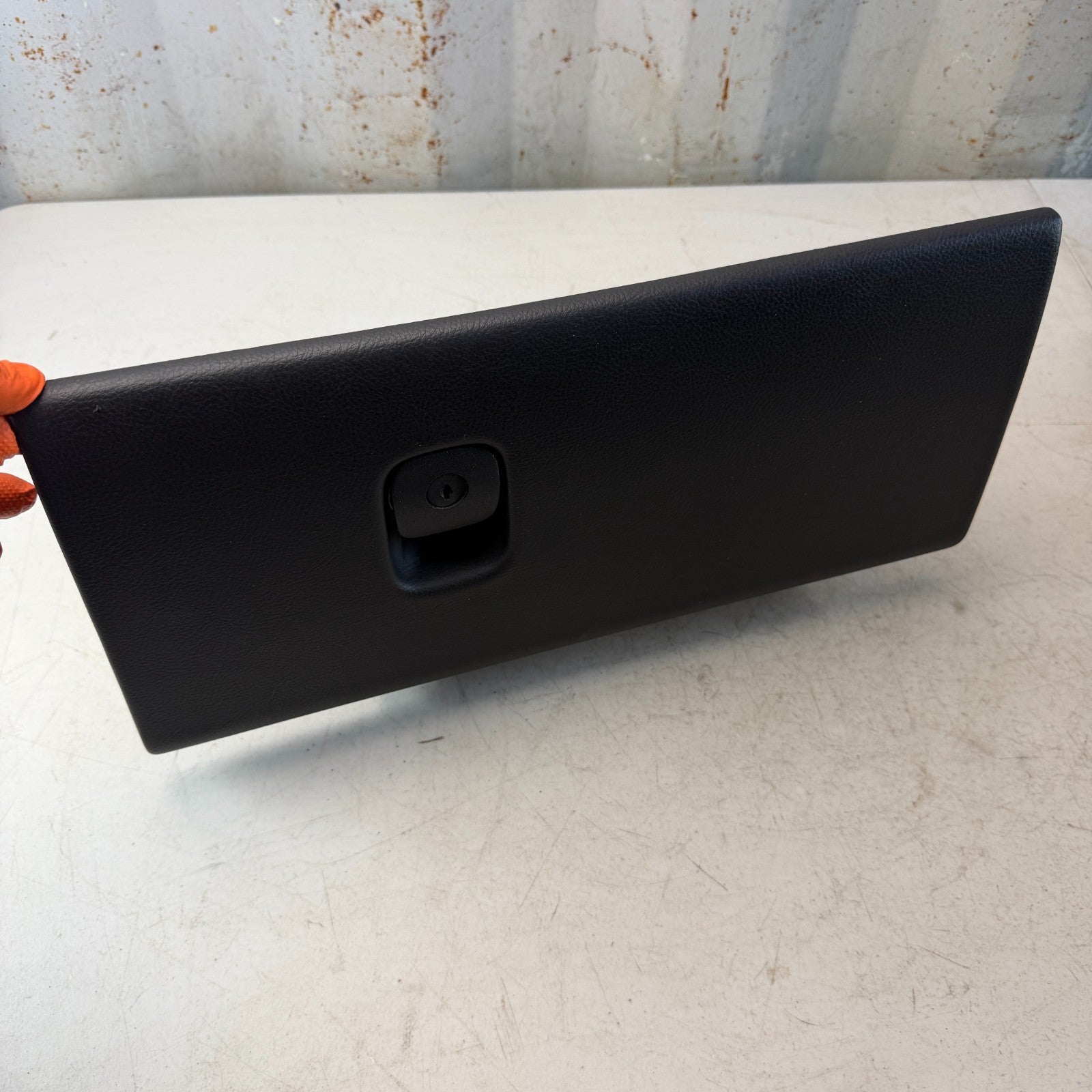 05-13 CHEVROLET CORVETTE C6 DASH GLOVE BOX COMPARTMENT STORAGE DOOR LID BLACK