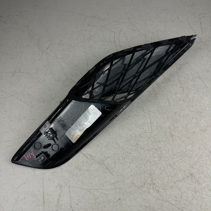 2014-2019 CHEVROLET CORVETTE RIGHT SIDE QAURTER PANEL SCOOP VENT BEZEL 23126296