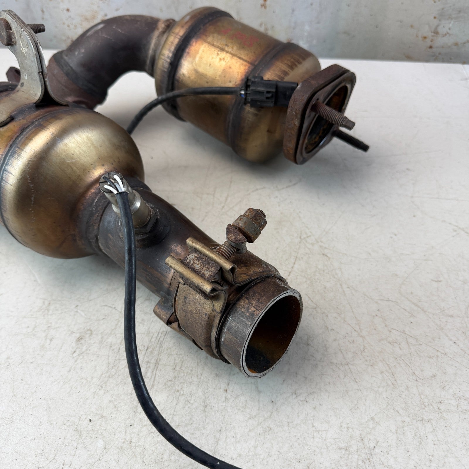 2016-2024 CHEVY CAMARO LEFT & RIGHT SIDE EXHAUST PIPE ASSEMBLY PAIR 23463697 OEM