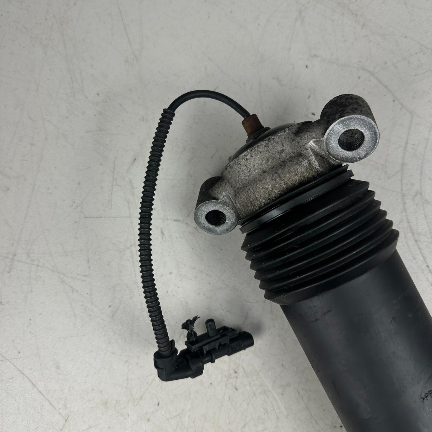 2014-2019 CORVETTE C7 REAR LEFT OR RIGHT ACTIVE SHOCK STRUT ABSORBER DAMPER OEM