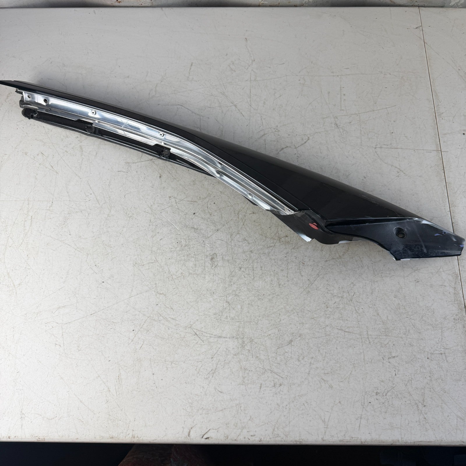 2014-2019 CHEVY CORVETTE RIGHT WINDSHIELD PILLAR APPLIQUE TRIM PANEL COVER OEM