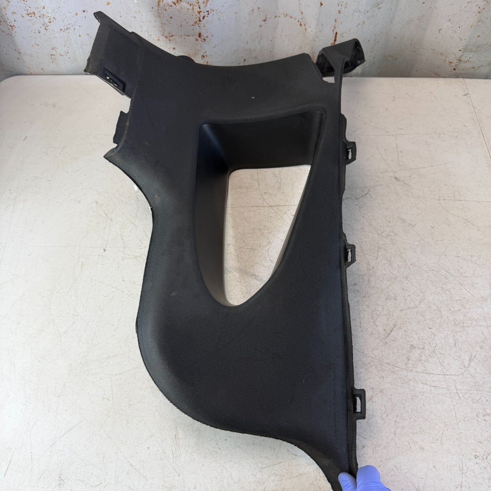 14-19 CHEVROLET CORVETTE C7 REAR LEFT DRIVER QUARTER WINDOW TRIM 23114075 OEM