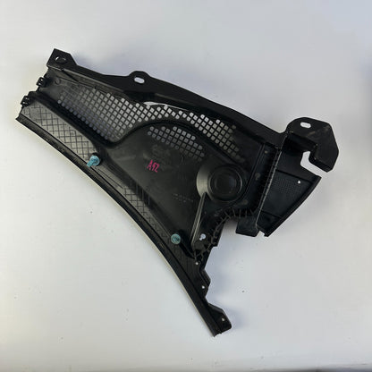 2013-2017 HONDA ACCORD FRONT LEFT DRIVER SIDE WINDSHIELD COWL 74210-T2F-A0 OEM