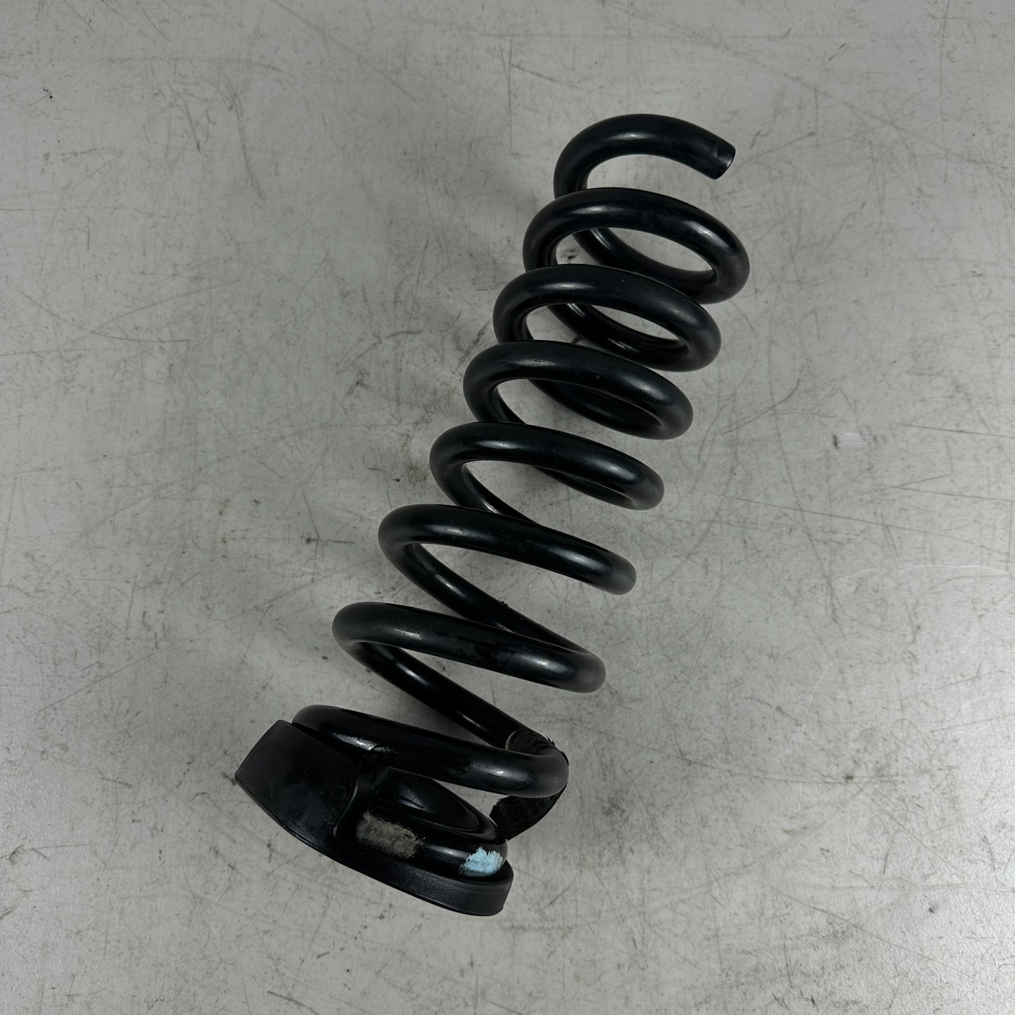 2016-2024 CHEVROLET CAMARO REAR LEFT OR RIGHT SIDE SUSPENSION COIL SPRING OEM