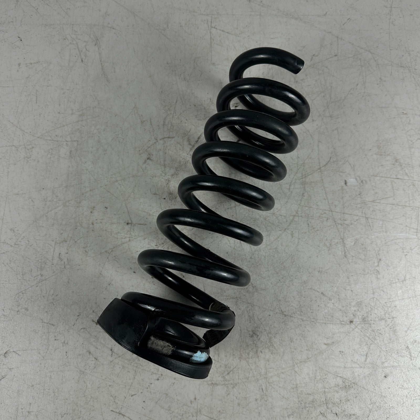 2016-2024 CHEVROLET CAMARO REAR LEFT OR RIGHT SIDE SUSPENSION COIL SPRING OEM