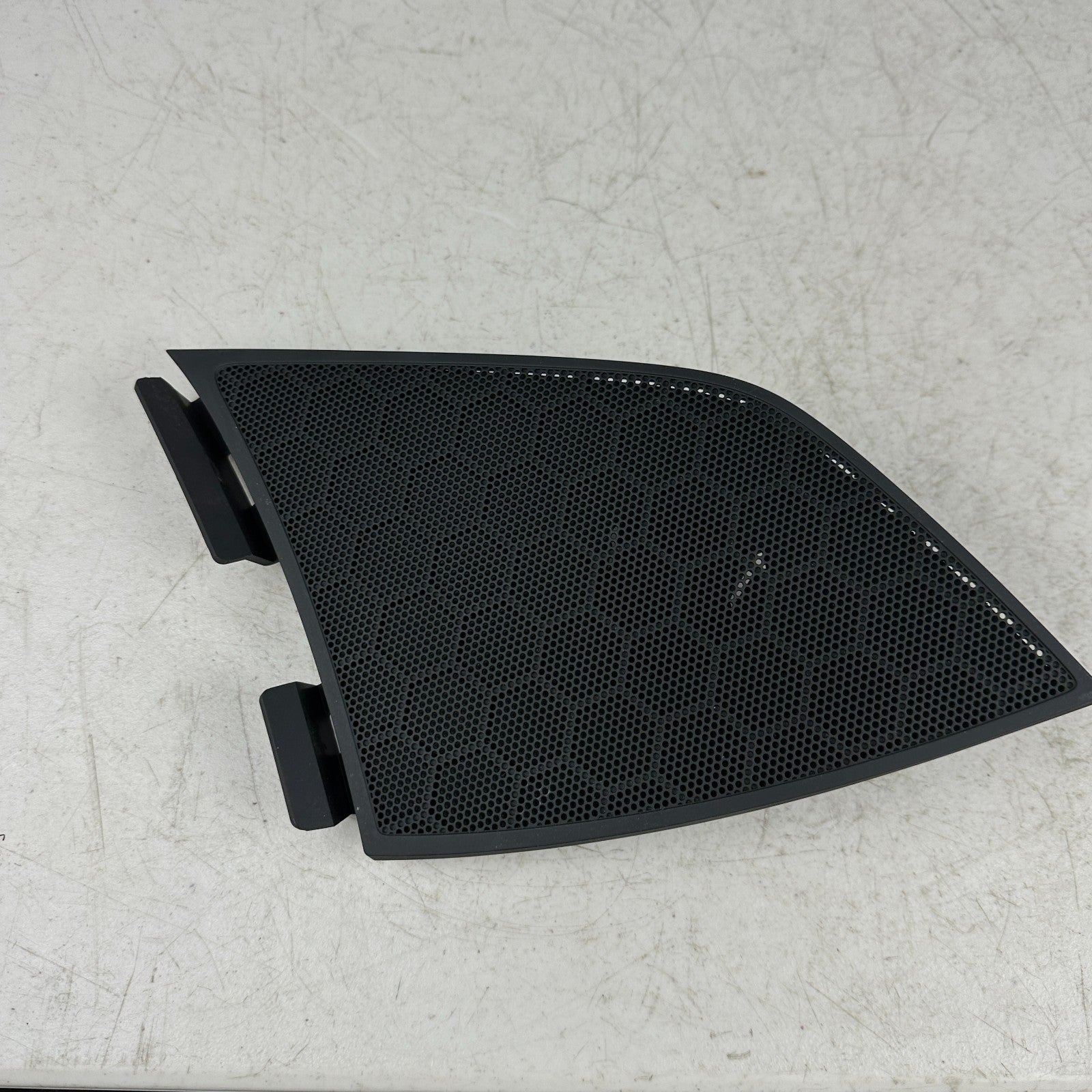 2014-2019 CHEVY CORVETTE RIGHT SIDE UPPER DASH SPEAKER TWEETER COVER TRIM OEM