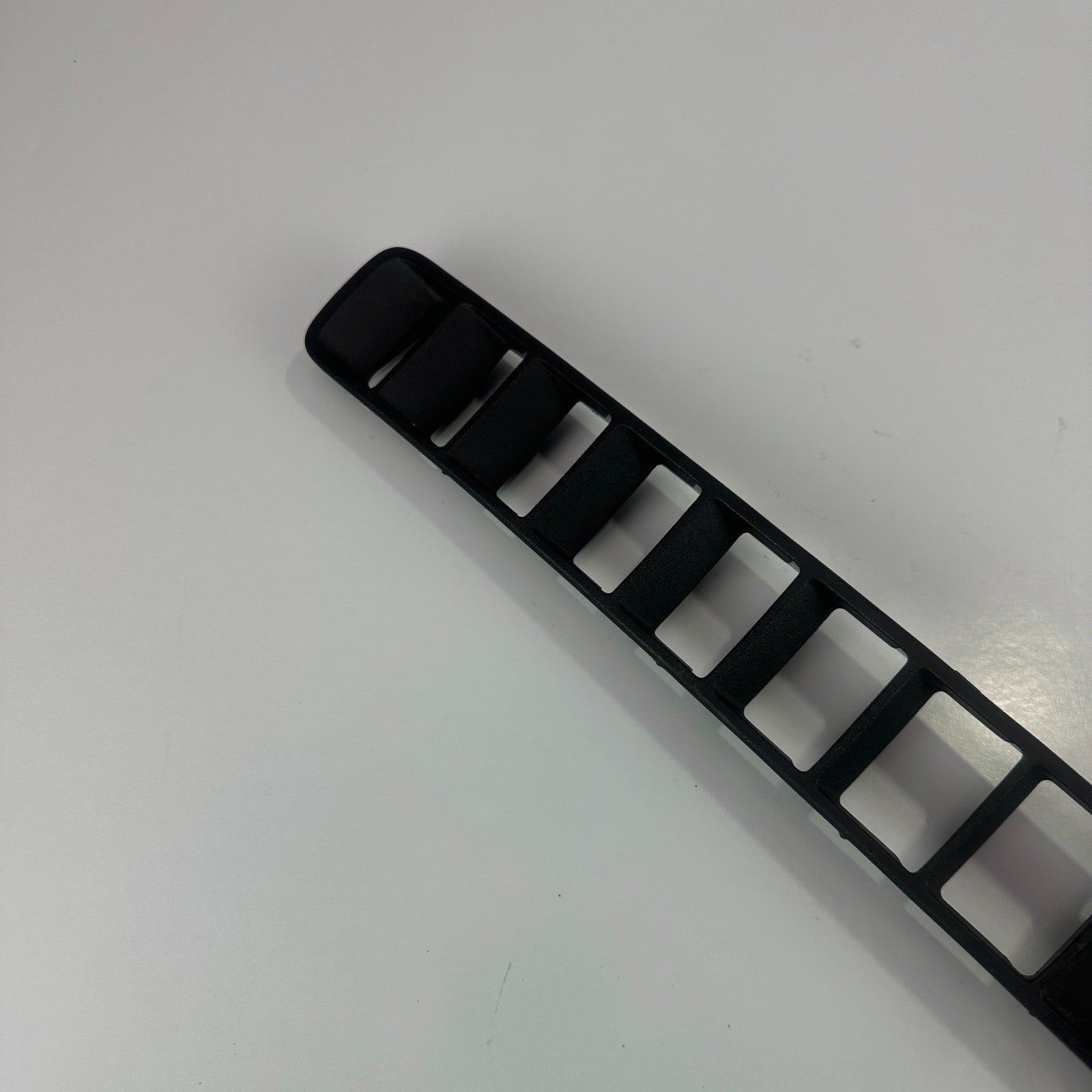 10-15 CHEVROLET CAMARO UPPER DASH DEFROST VENT WITH CLIMATE SENSOR 13245029 OEM