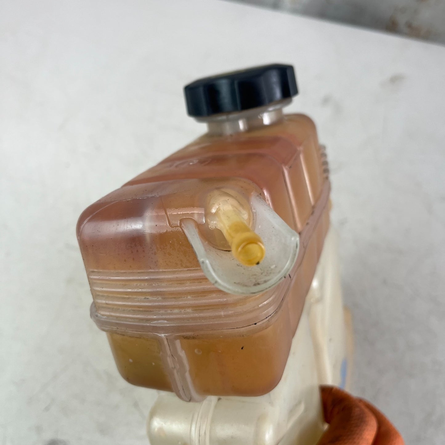 2016-2024 CHEVROLET CAMARO ENGINE COOLANT OVERFLOW RESERVOIR TANK 22948113 OEM