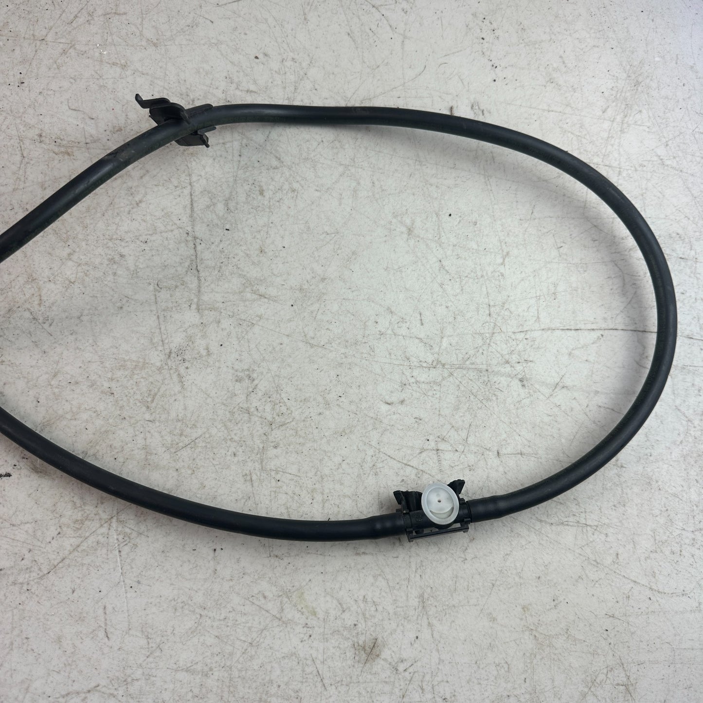 2015-2021 MERCEDES W205 C300 WINDSHEILD WASHER RESERVOIR LINE HOSE A2058600192