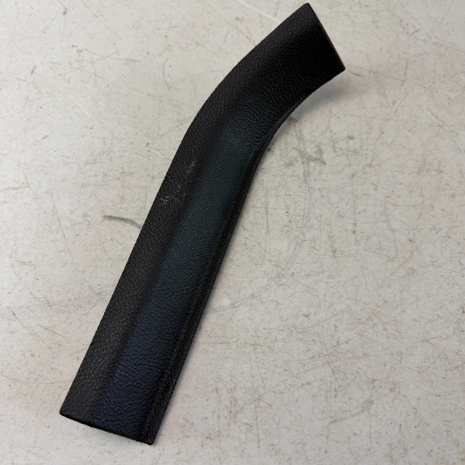 2005-2013 CHEVROLET CORVETTE LEFT SIDE LOWER B PILLAR COVER TRIM AAA38889 OEM