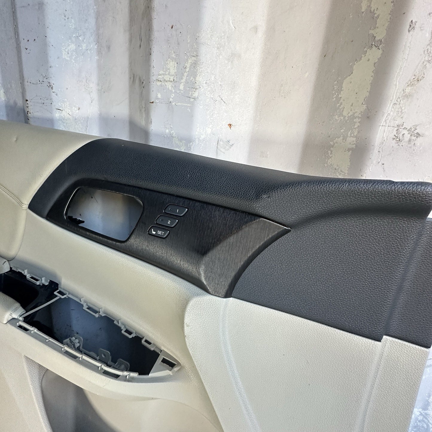 2013-17 HONDA ACCORD EXL Sedan DRIVER/LEFT FRONT DOOR PANEL Tan Leather OEM