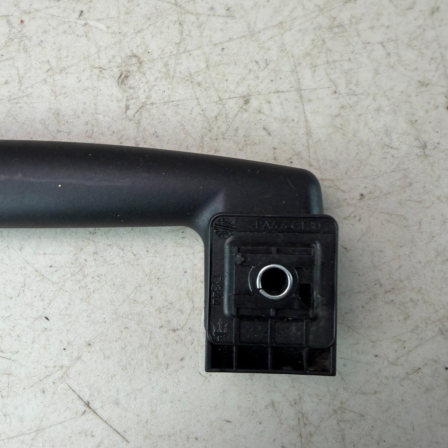 2017-2020 MASERATI LEVANTE FRONT RIGHT PASSENGER SIDE ROOF GRIP GRAB HANDLE OEM