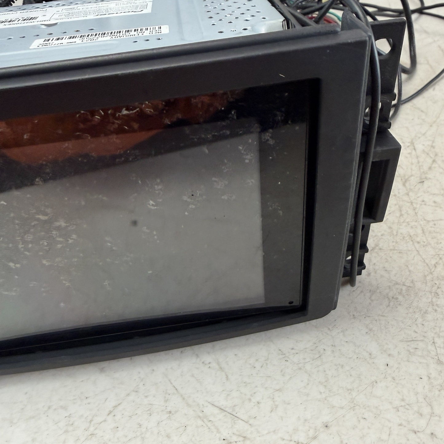 2007 Chevy corvette PIONEER DMH-W277ONEX 6.8” DIGITAL MULTIMEDIA RECEIVER USED