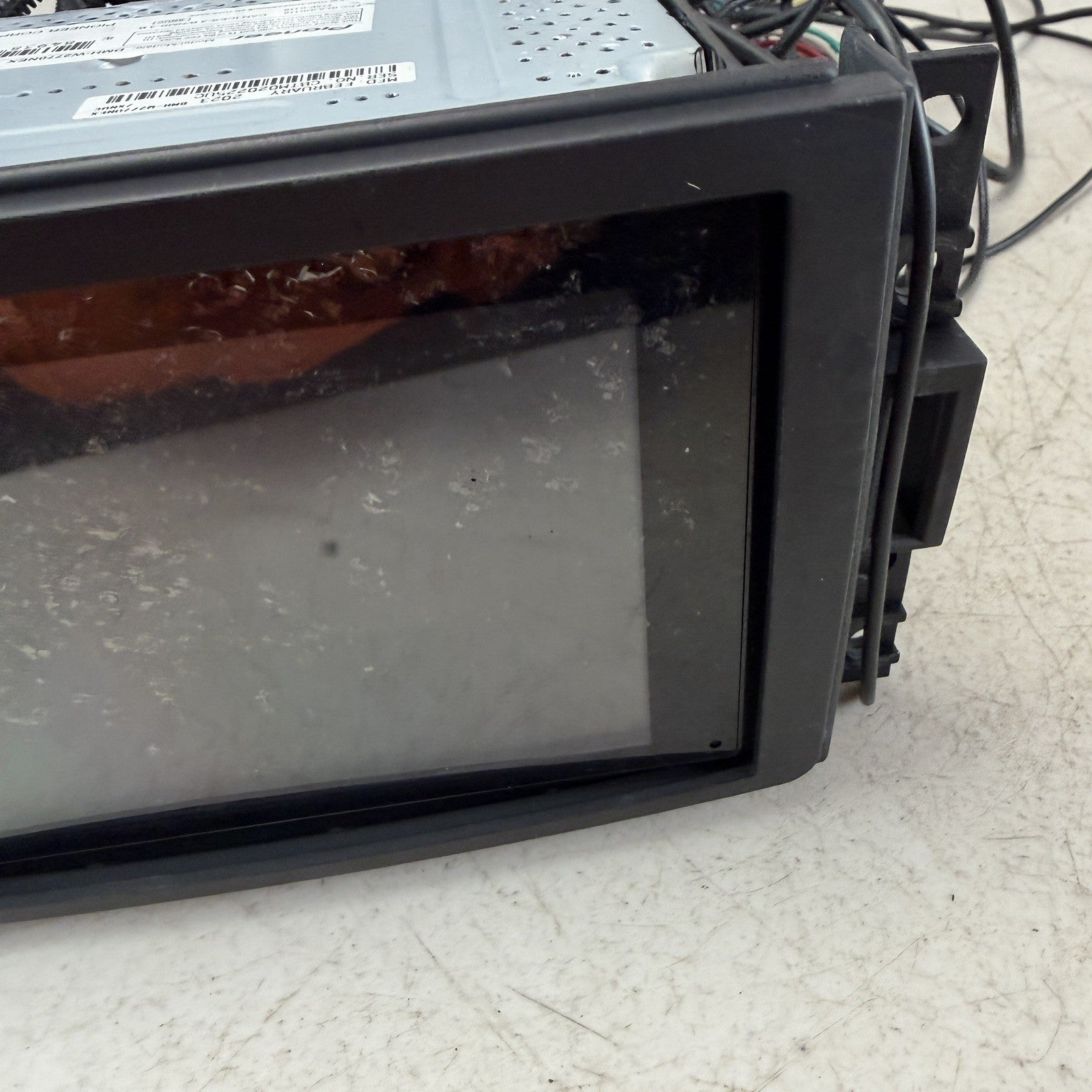 2007 Chevy corvette PIONEER DMH-W277ONEX 6.8” DIGITAL MULTIMEDIA RECEIVER USED