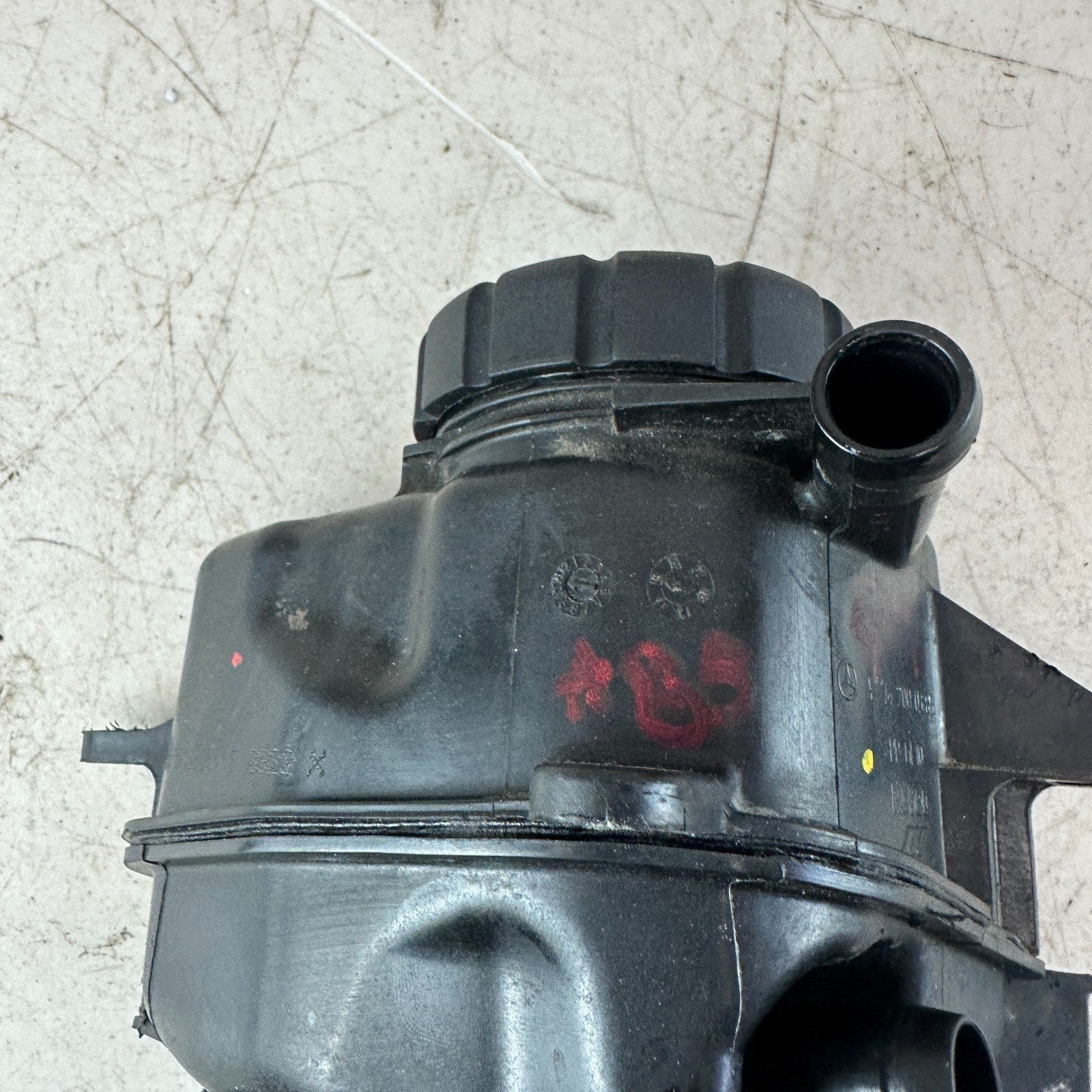 2015 - 2021 MERCEDES W205 C300 AUXILIARY EXPANSION OVERFLOW TANK A2742000385 OEM