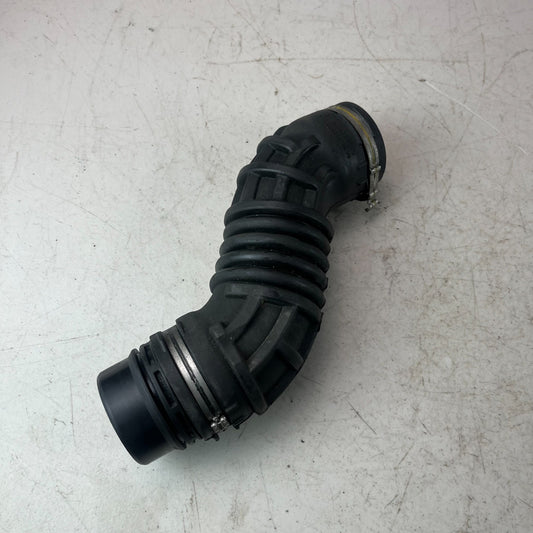 2017-2020 MASERATI LEVANTE LEFT TURBO INTAKE AIR CLEANER HOSE PIPE 670031928 OEM