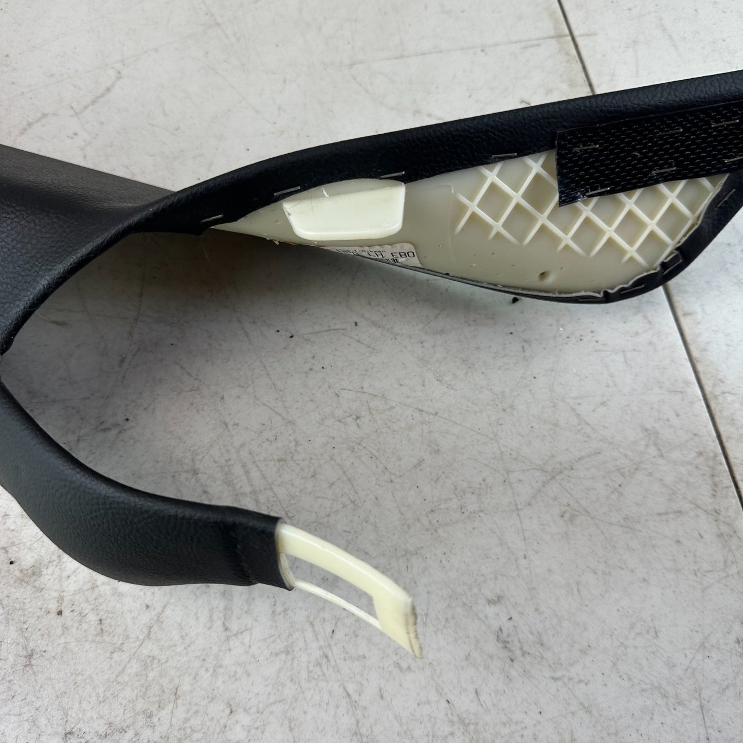 05-13 CHEVROLET CORVETTE C6 WINDSHIELD FRONT LEFT A-PILLAR TRIM COVER PANEL OEM