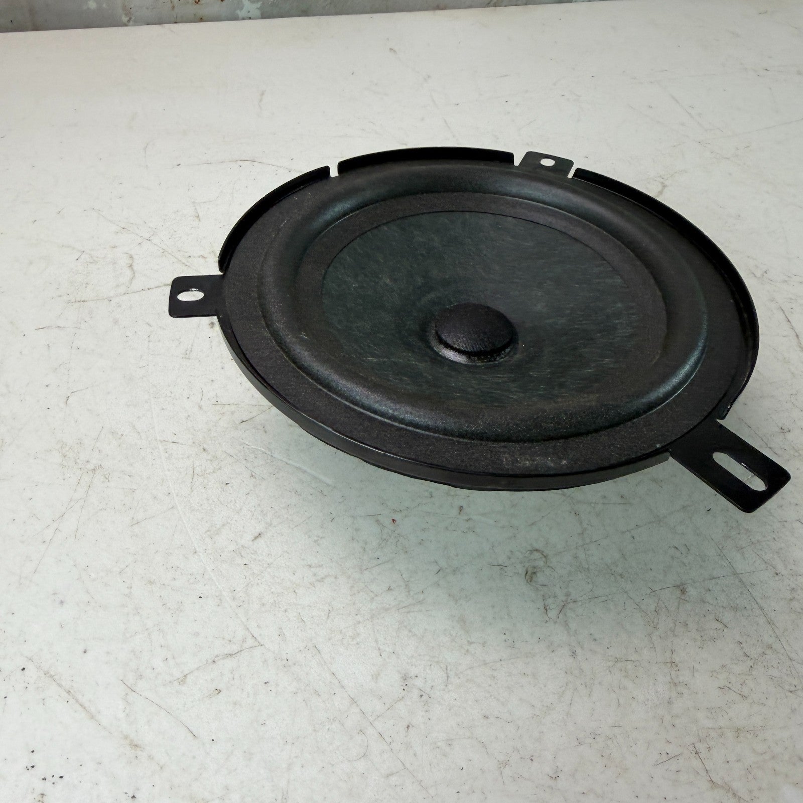 2017-2024 MASERATI LEVANTE FRONT OR REAR SIDE DOOR SOUND SPEAKER 06700372880 OEM