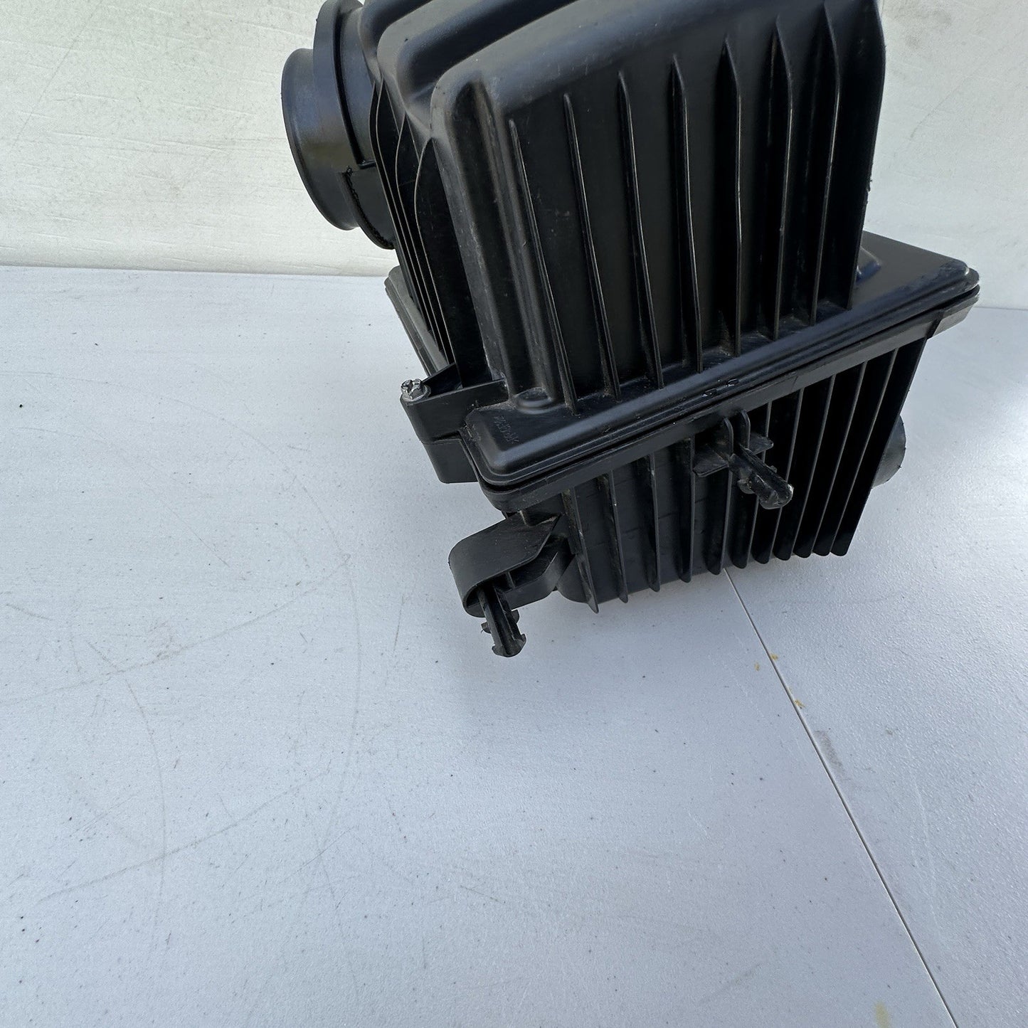 2017-2022 JEEP COMPASS 2.4L AIR INTAKE CLEANER FILTER HOUSING BOX 68350283AB OEM