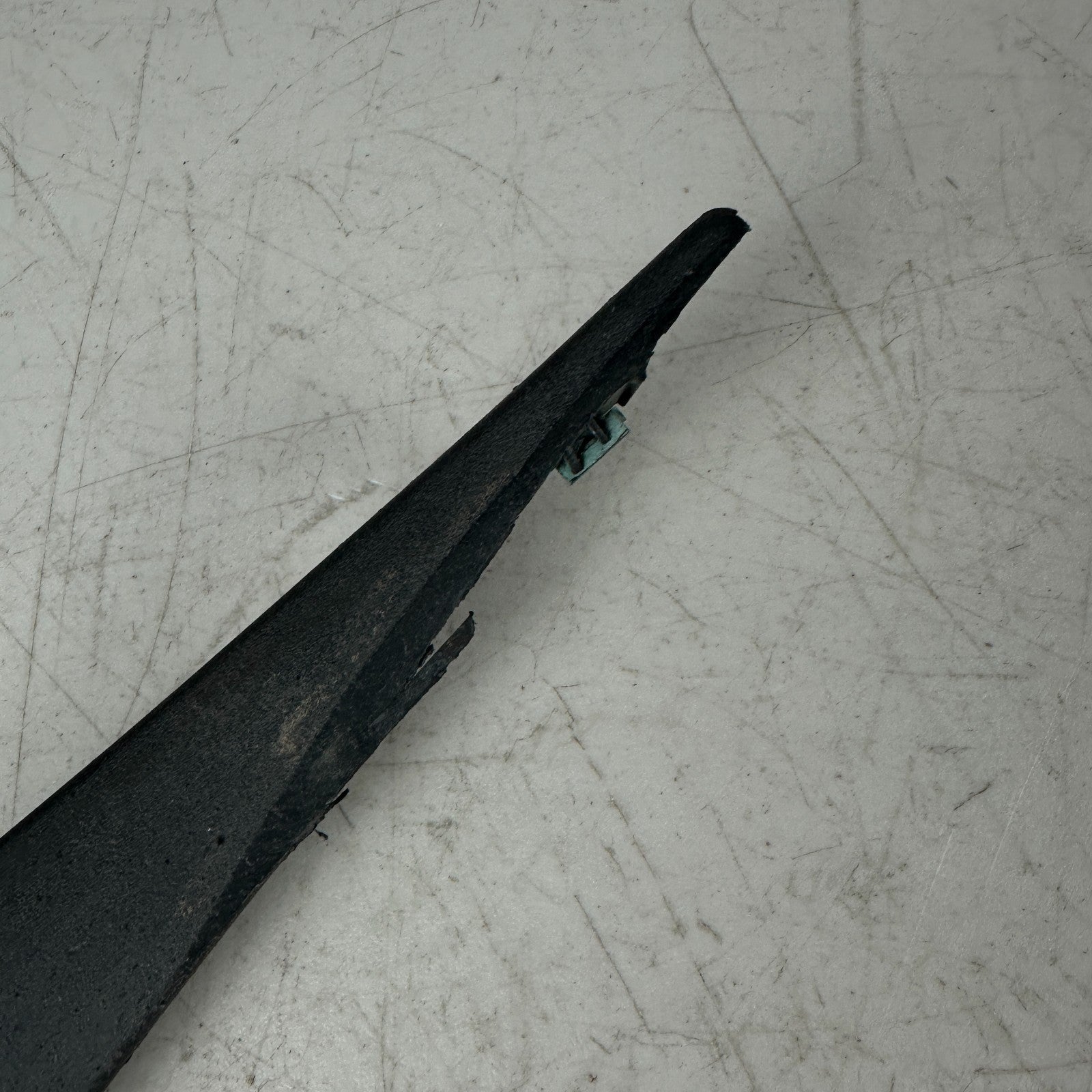 2014-2019 CHEVROLET CORVETTE C7 REAR RIGHT SIDE SPLASH SHIELD GUARD COVER OEM