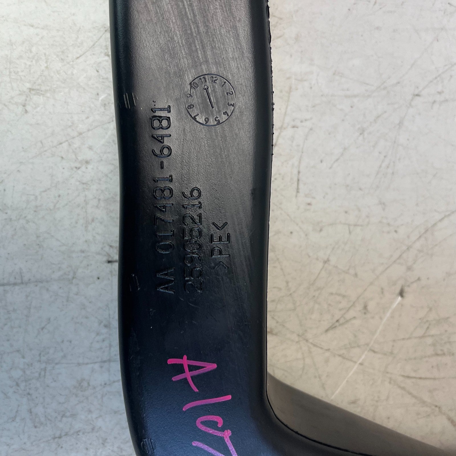 2008 2015 CADILLAC CTS-V FRONT RIGHT WINDOW DEFOGGER OUTLET DUCT TUBE 25905216