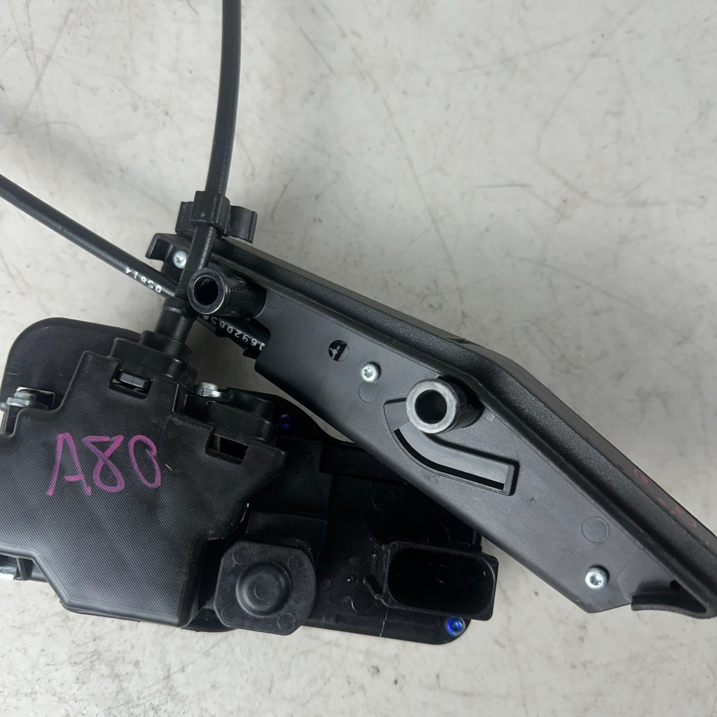 05-13 CHEVY CORVETTE C6 RIGHT PASSENGER SIDE DOOR LOCK MANUAL RELEASE CABLE OEM