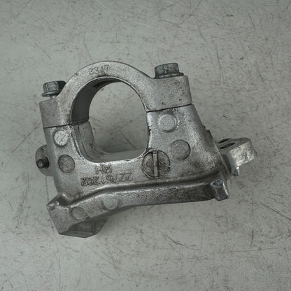 2014-2019 CHEVROLET CORVETTE C7 FRONT RIGHT SIDE STABILIZER SWAY BAR BRACKET OEM