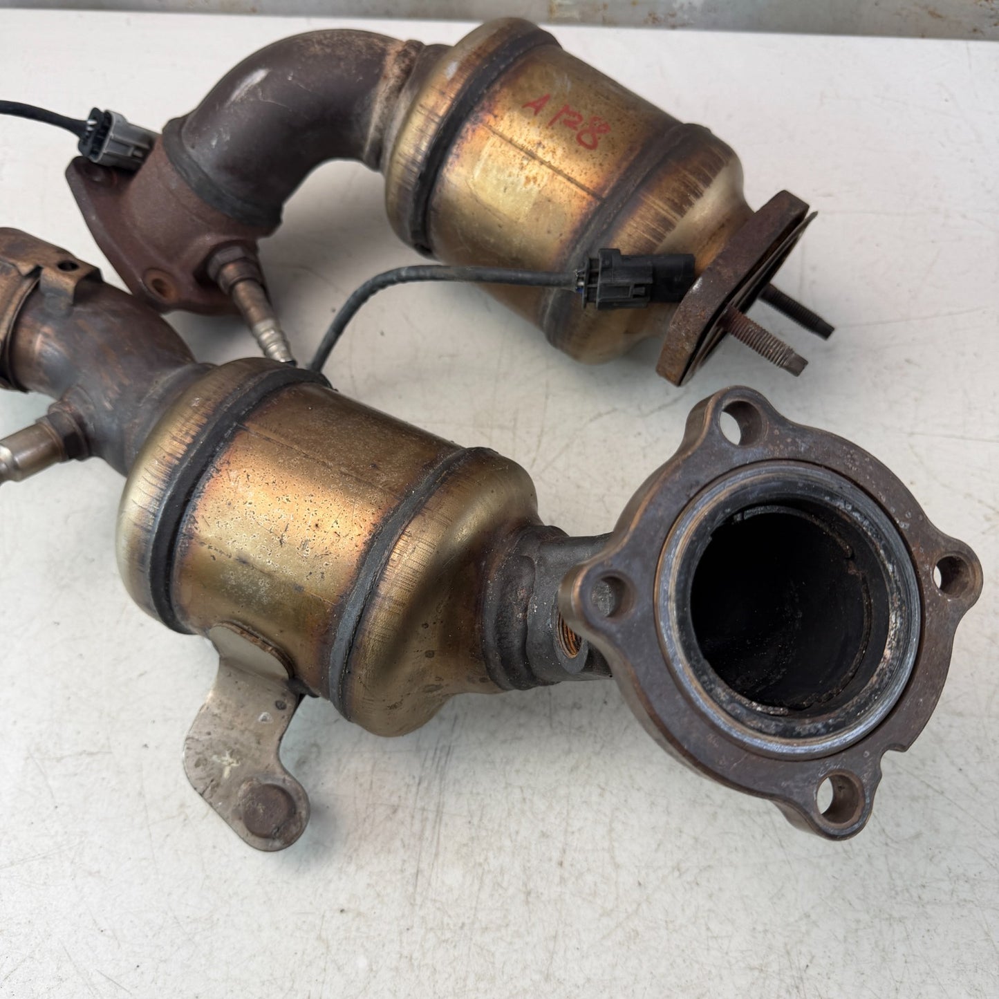 2016-2024 CHEVY CAMARO LEFT & RIGHT SIDE EXHAUST PIPE ASSEMBLY PAIR 23463697 OEM