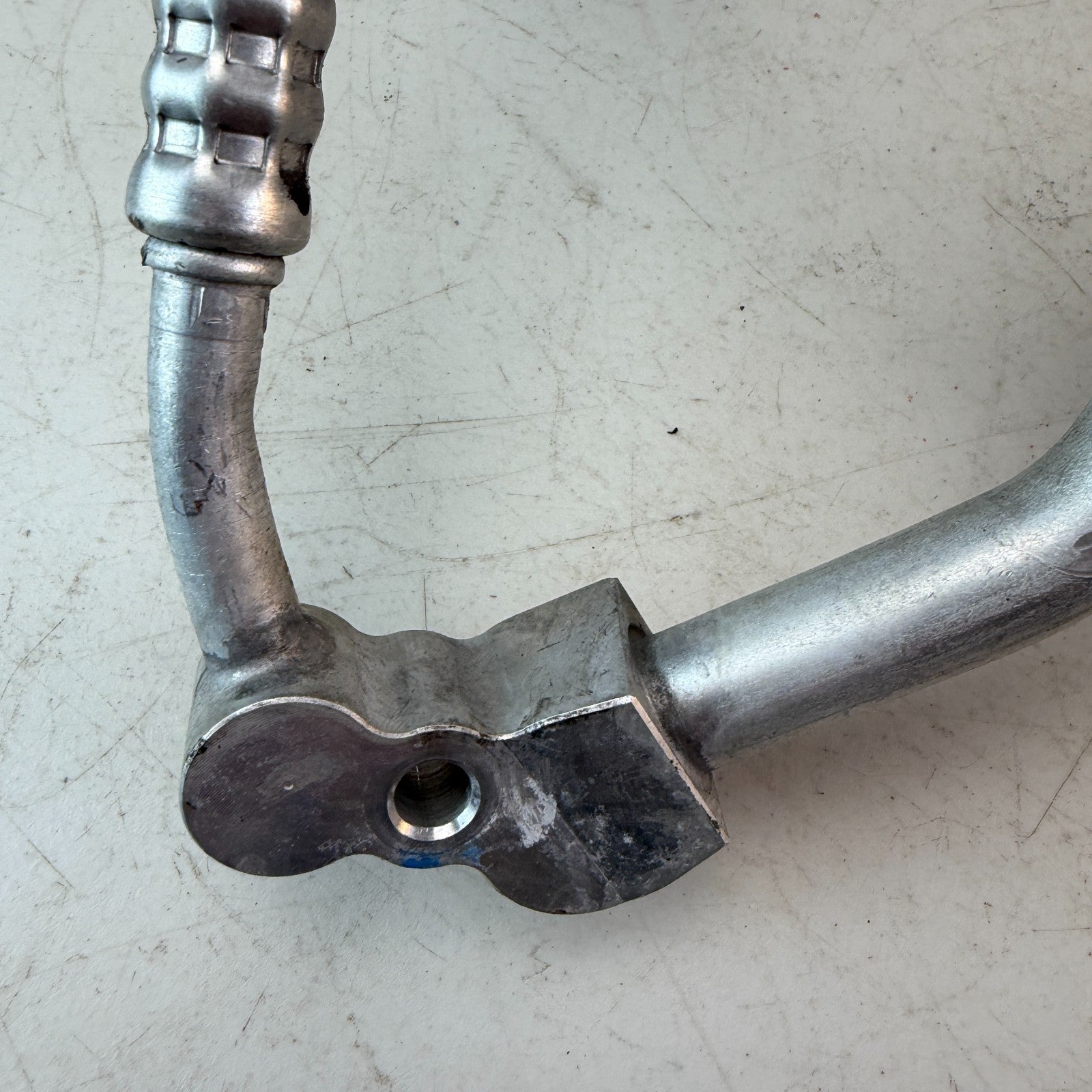 2016-2024 CHEVY CAMARO A/C AIR CONDITIONING COMPRESSOR HOSE PIPE 84008572 OEM