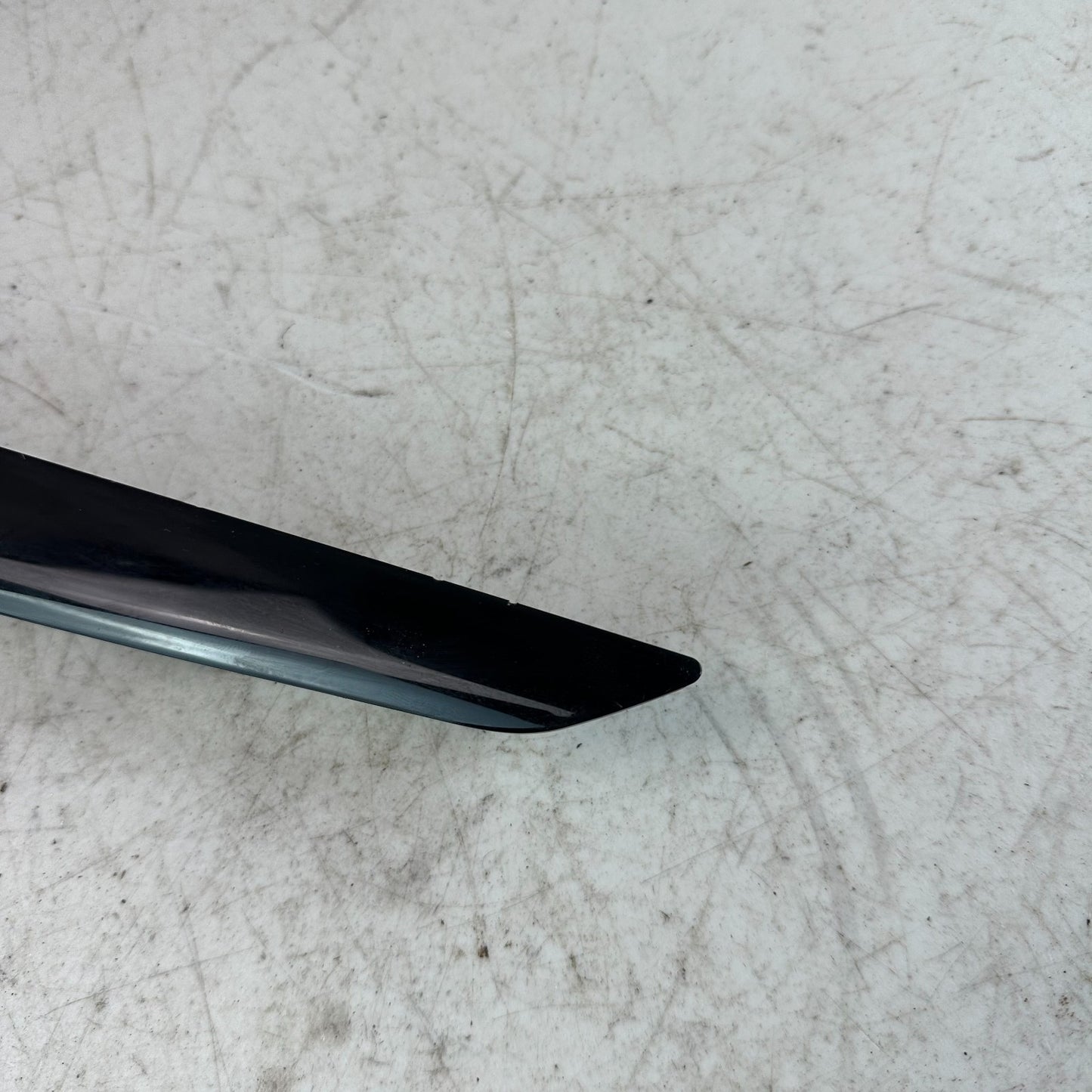 2017-2020 MASERATI LEVANTE RIGHT DOOR PANEL TRIM MOLDING INNER APPLIQUE BLACK