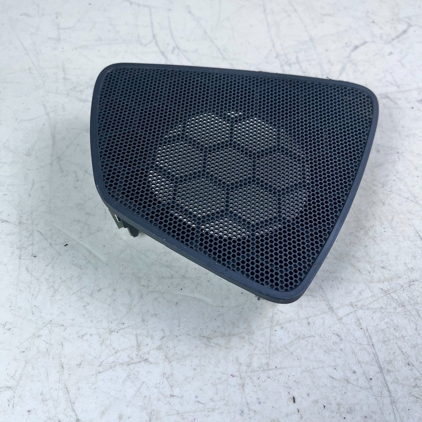 2014-2019 CHEVROLET CORVETTE FRONT DASHBOARD CENTER SPEAKER GRILL GRILLE TRIM