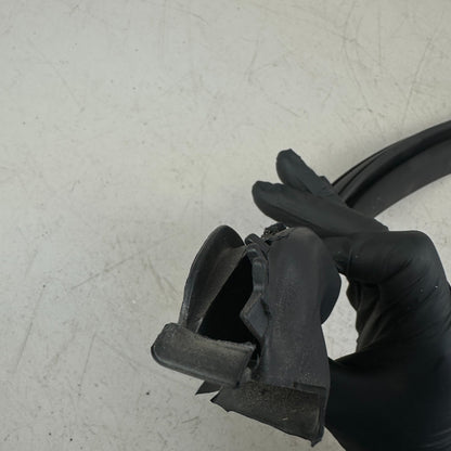 2014-2019 CHEVROLET CORVETTE C7 FRONT WINDSHIELD WEATHER STRIP RUBBER BLACK OEM