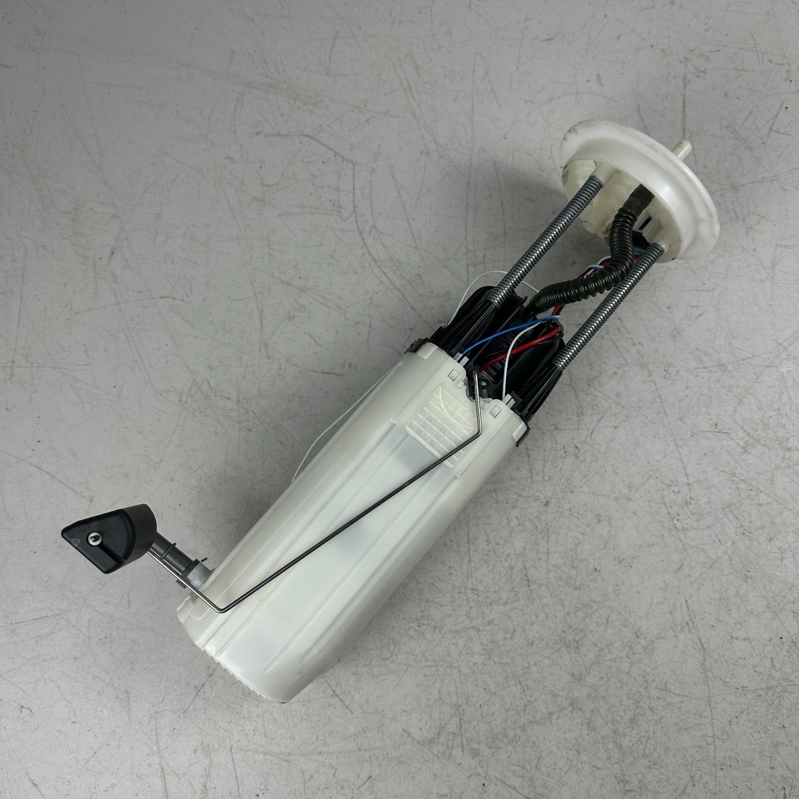 2014-2019 CHEVROLET CORVETTE C7 6.2L ENGINE FUEL PUMP ASSEMBLY 23475178 OEM