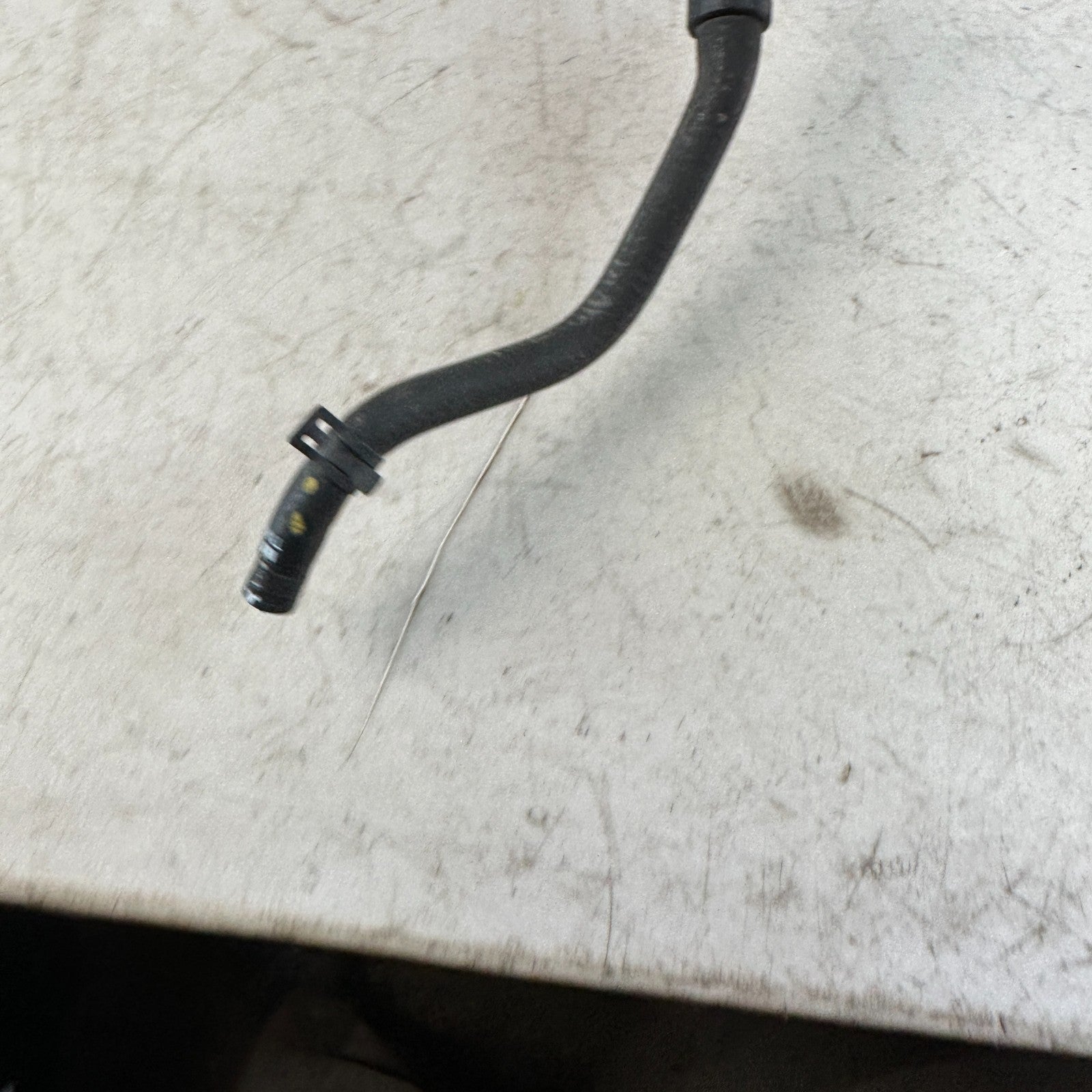 2016-2024 CHEVROLET CAMARO SS RADIATOR COOLANT OVERFLOW HOSE PIPE 23129014 OEM