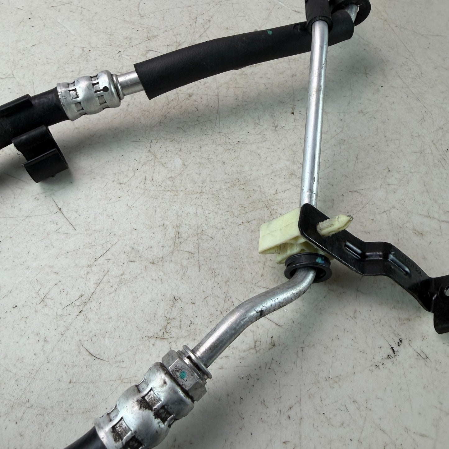2014-19 CHEVROLET CORVETTE TRANSMISSION OIL COOLER LINE HOSE TUBE PIPE 23267360