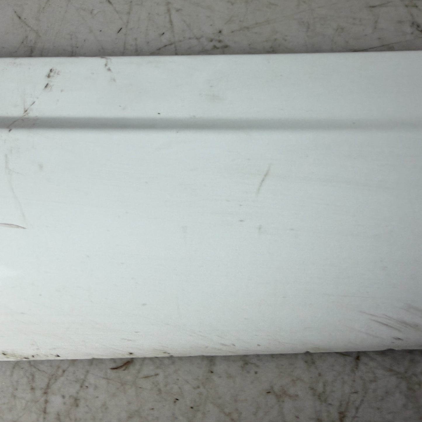 2017-2020 MASERATI LEVANTE REAR LEFT SIDE DOOR LOWER TRIM MOLDING 670035238 OEM