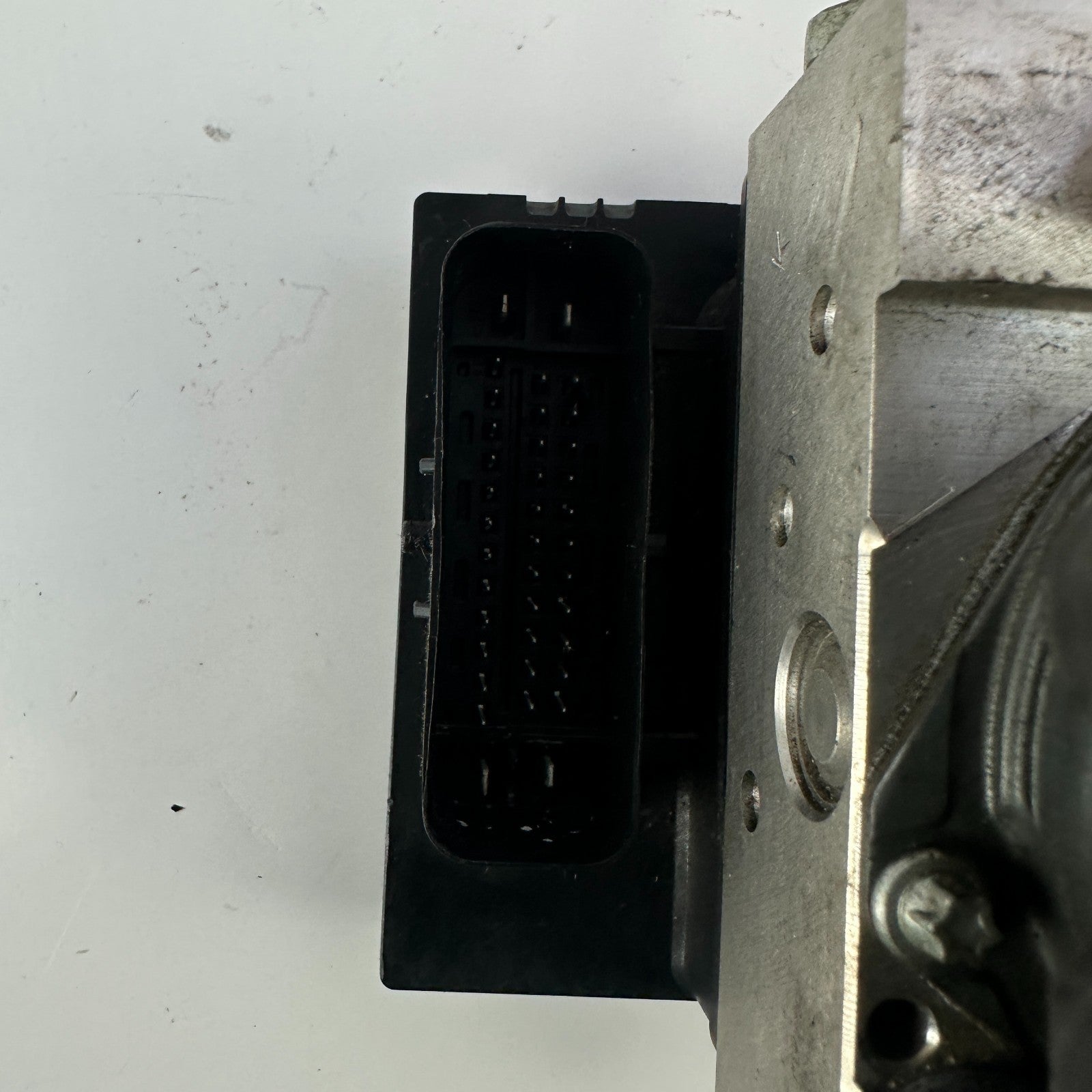 2010-2015 CHEVROLET CAMARO ANTI-LOCK ABS PUMP CONTROL MODULE 0265951708 OEM