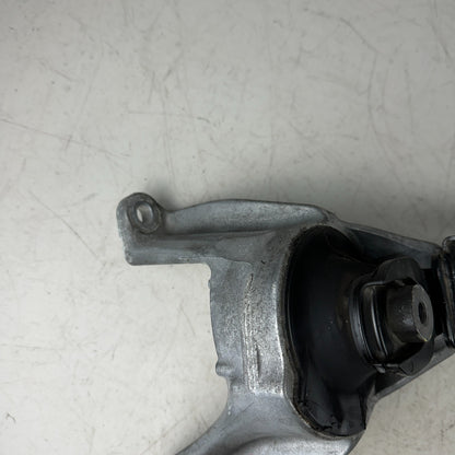 2017-2019 HONDA CR-V FRONT RIGHT PASSENGER SIDE ENIGNE MOTOR SUPPORT MOUNT OEM