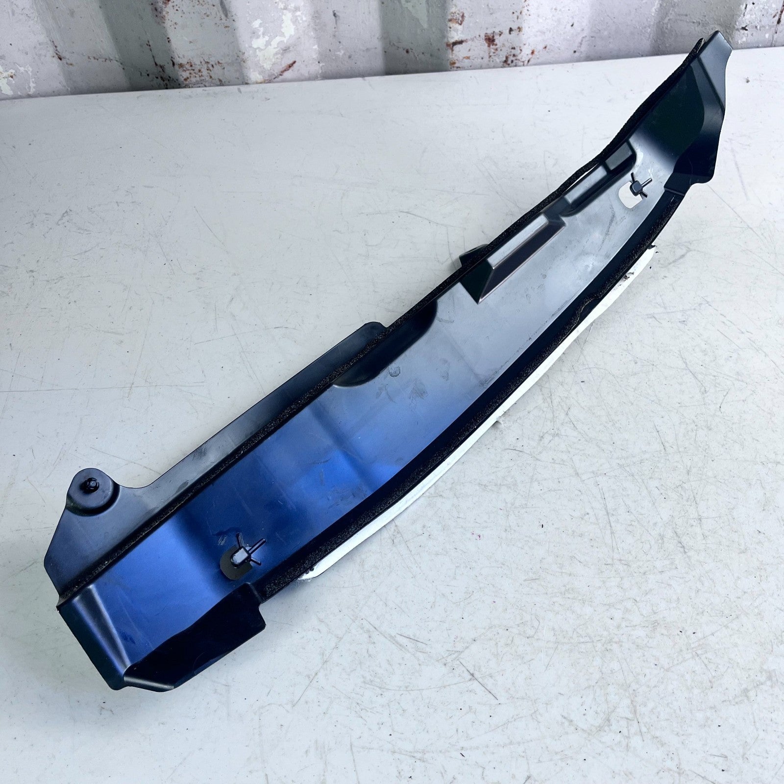 2017-2022 HONDA CR-V FRONT RIGHT PASSENGER SIDE FENDER REARWARD FILLER COVER OEM