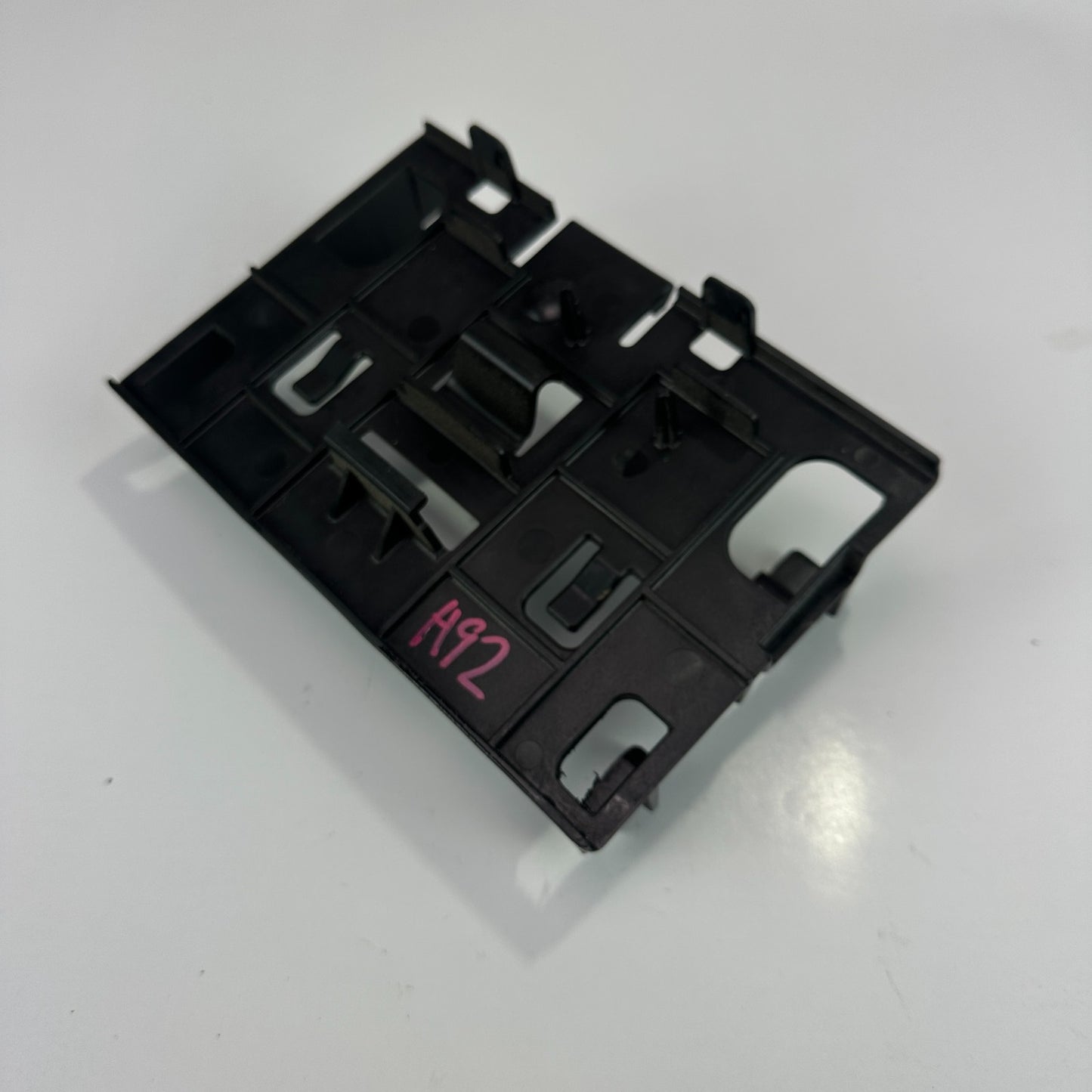 2010-2015 CHEVROLET CAMARO BSM CONTROL MODULE UNIT MOUNT BRACKET 22813240 OEM