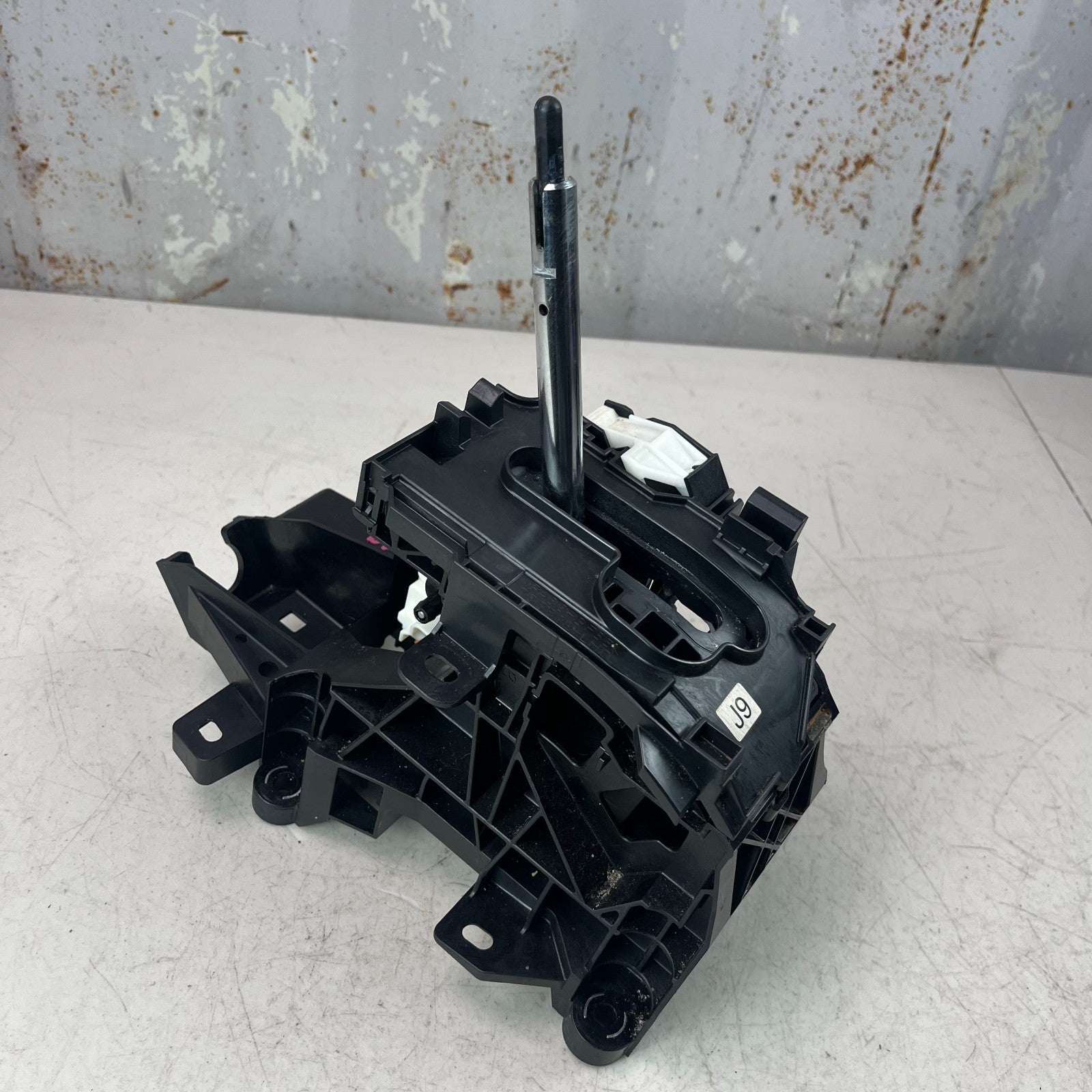 2019-2022 TOYOTA COROLLA AUTOMATIC TRANSMISSION GEAR SHIFTER SELECTOR 75G892 OEM