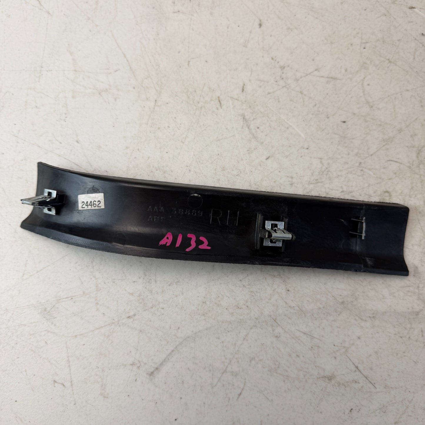 2005-2013 CHEVROLET CORVETTE RIGHT SIDE LOWER B PILLAR COVER TRIM AAA38889 OEM