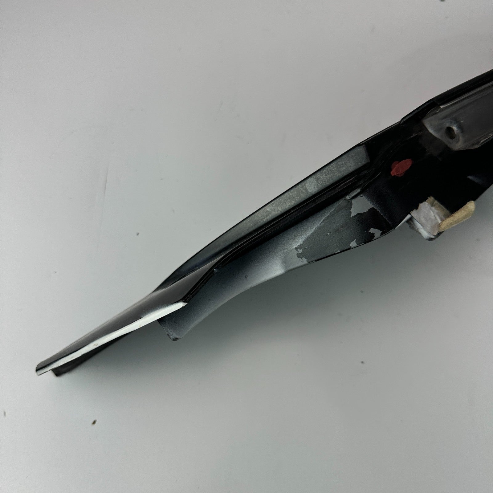 2005-2013 CHEVROLET CORVETTE C6 FRONT LEFT SIDE DOOR WINDOW A-PILLAR MOLDING OEM