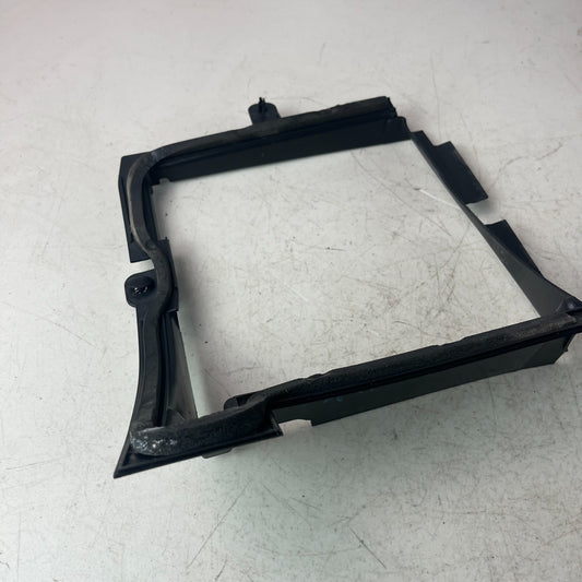 2016-2024 CHEVY CAMARO RADIATOR COOLING REAR AUXILIARY DUCT COVER 84027001 OEM