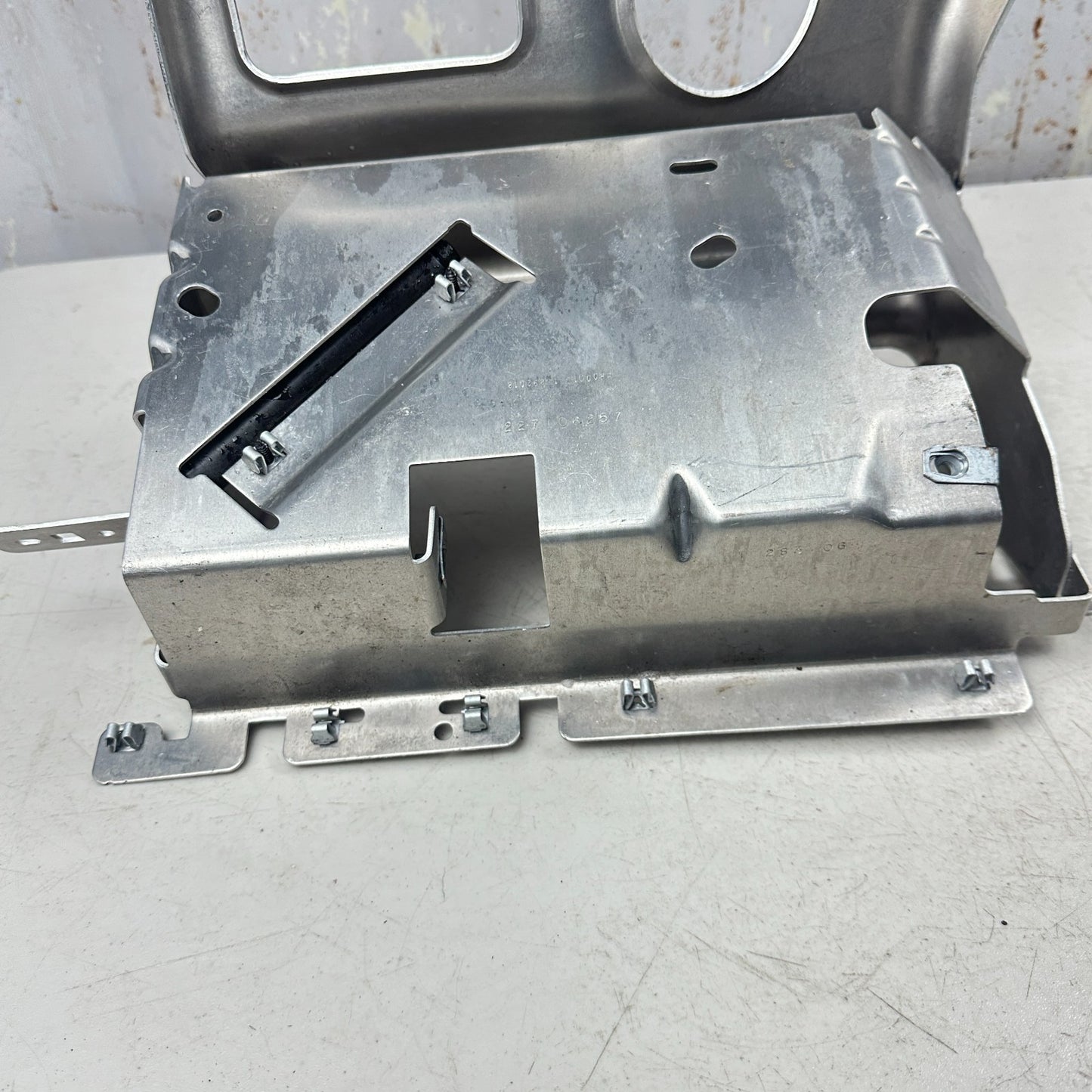 2005-2013 CHEVROLET CORVETTE C6 RIGHT SIDE DASHBOARD BAG MOUNT BRACKET OEM