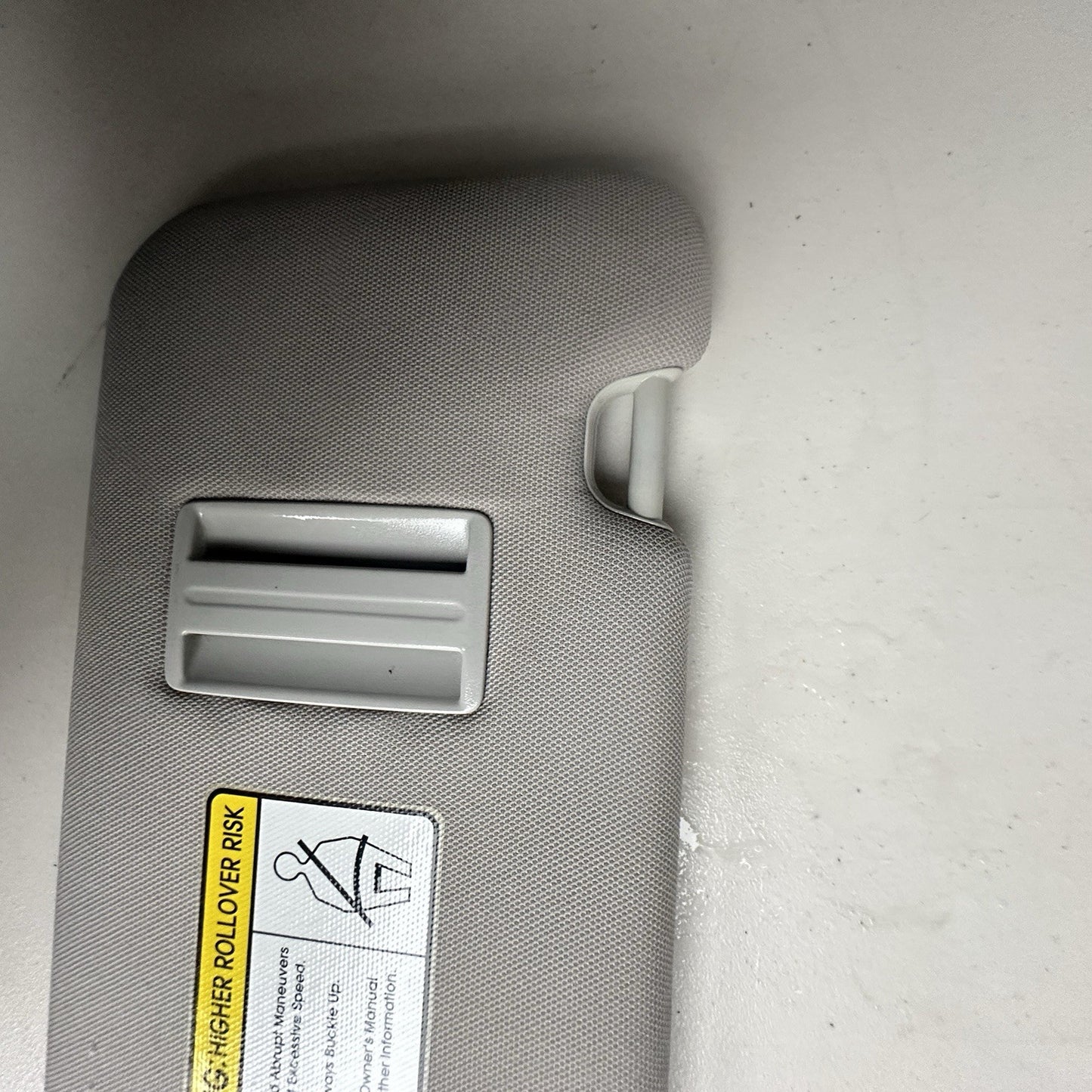 2016 2017 2018 KIA SORENTO DRIVER SIDE LEFT Sun Visor OEM 1 Peice 85220C6010